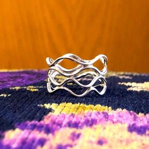 Swirly mid-century modern style ring